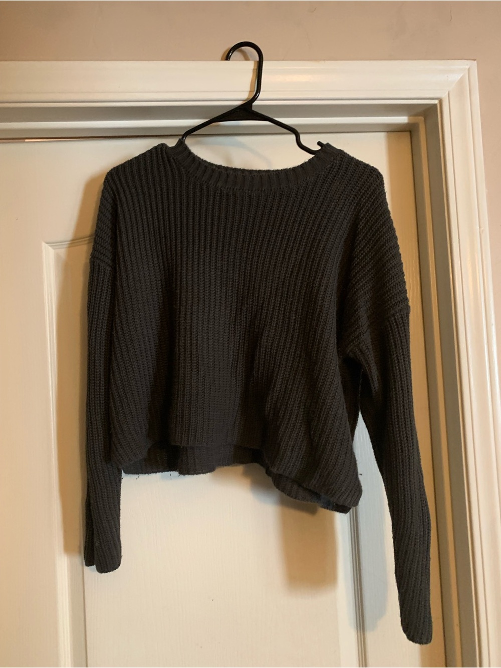Forever 21 Charcoal Cropped Ribbed Crewneck Sweater